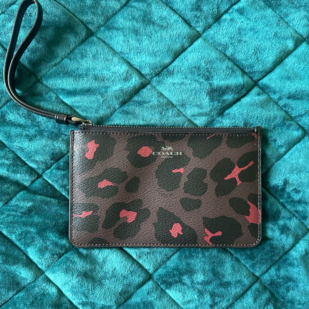 COACH Wristlet NWOT